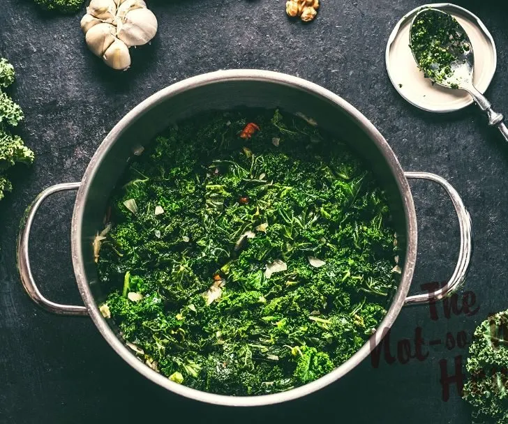 Couve a Mineira - Brazilian garlic greens made with kale