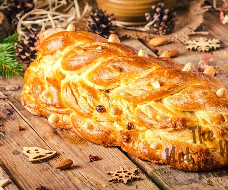 Vanocka Czech Christmas Bread