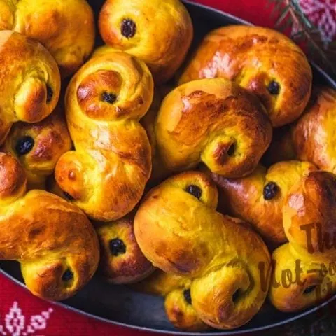 St. Lucia Buns - Swedish Saffron Bread | The Not So Modern Housewife St. Lucia Buns - saffron infused holiday bread from Sweden