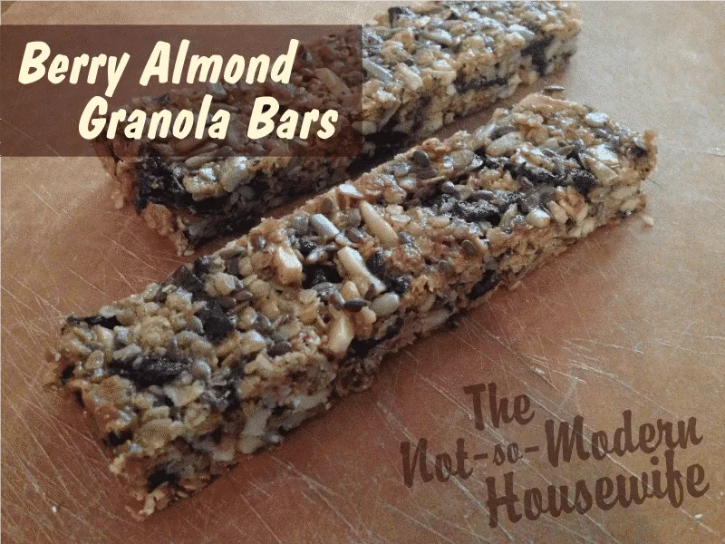 Berry Almond Granola Bars | The Not So Modern Housewife Berry Almond Granola Bars - The Not So Modern Housewife
