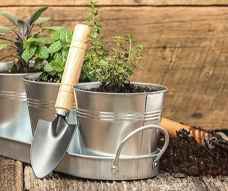 Create a giftable indoor herb garden kit