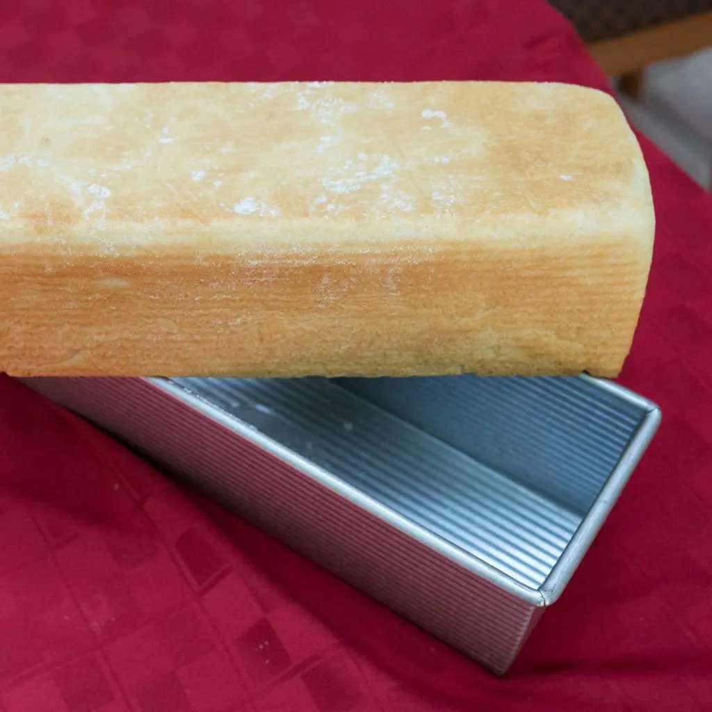 5 Tips for Easier DIY Sandwich Bread | The Not So Modern Housewife pullman loaf pan with sandwich bread