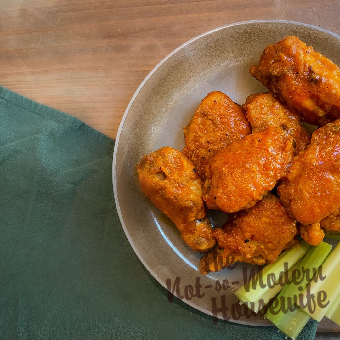 How to Make Delicious Cast Iron Chicken Wings at Home for a Fraction of